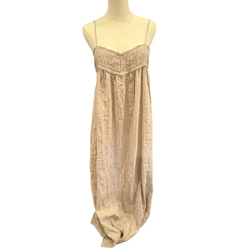 Massimo Dutti
Long  Gathered  Halter Neck Strappy Dress in Sz S - Picture 4 of 11